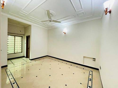 g11/4 d teyp apartment available for sale