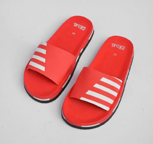 Black Camel Line Style Slide Shoes, Red