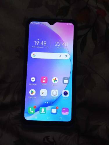 vivo y17....8..256 .he box he bilkuL new condition me he ok set hen 