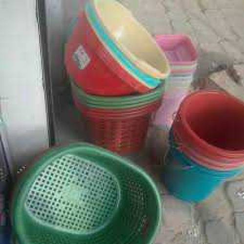 plastic crockery