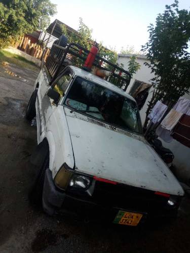 mazda pickup 1992 lahore regesterd 2400cc toyota injin 6نٹی ٹیوب 
