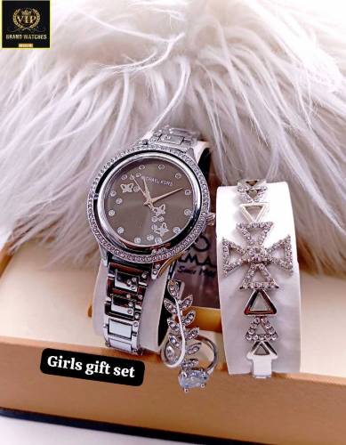 girls watch 