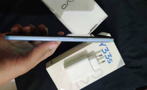 Vivo y33s 