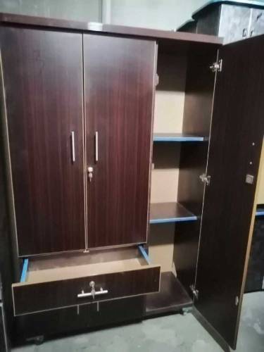 Almari wardrobe cupboard 3 doors 