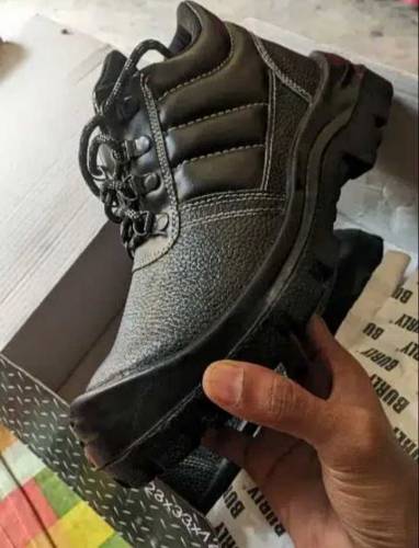 safety shoes available for sale