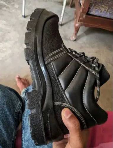 safety shoes available for sale