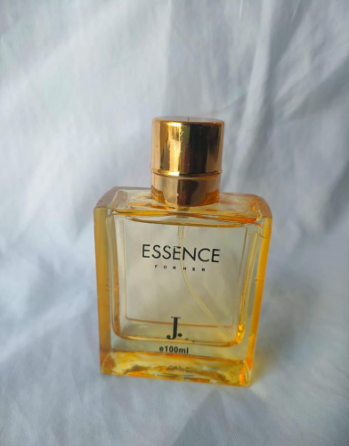 Essence perfume