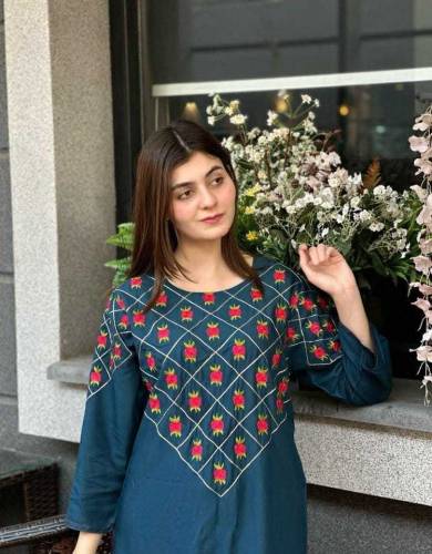 2 Pcs Women's Stitched Arabic Lawn Embroidered Suit
