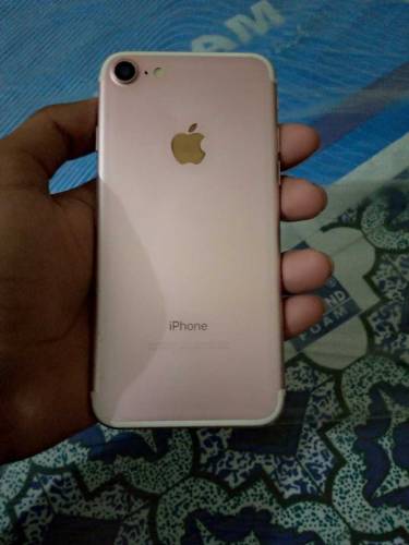 iPhone 7nonpta  good condition 10/9 