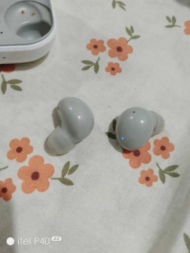 SAMSUNG BUDS 2.