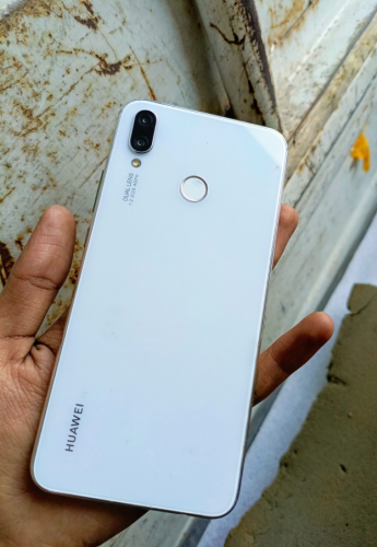 Huawei Nova 3i 