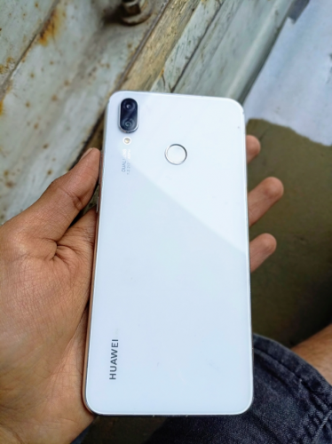 Huawei Nova 3i 