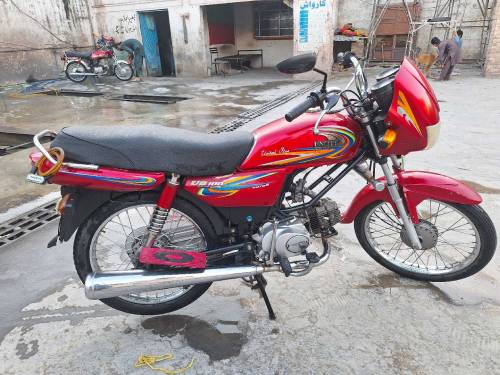 United 100cc Red Motor Bike