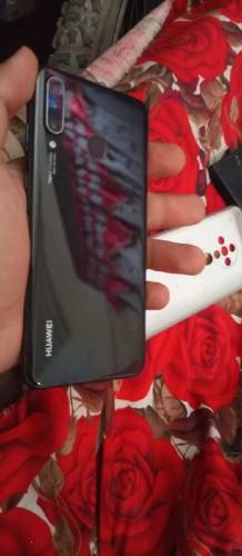 penal faultHuawei P30 6+128Final price 14000Android pic me scren