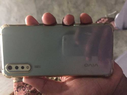 vivo S1 8/128 with box 10/10 condition 