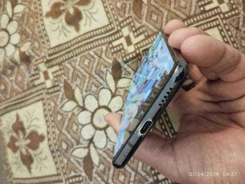 LG V30 thinq