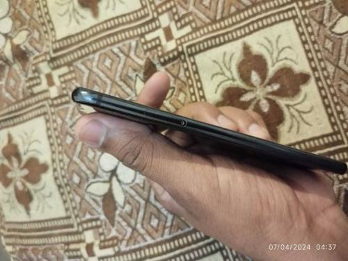 LG V30 thinq