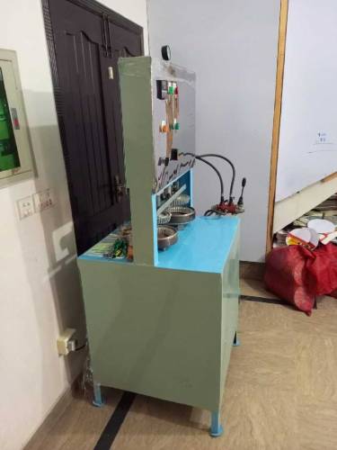 Paper plate making machine