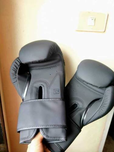 boxing gloves 