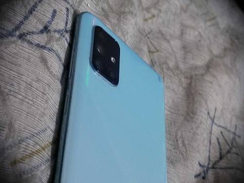 SAMSUNG GALAXY A71