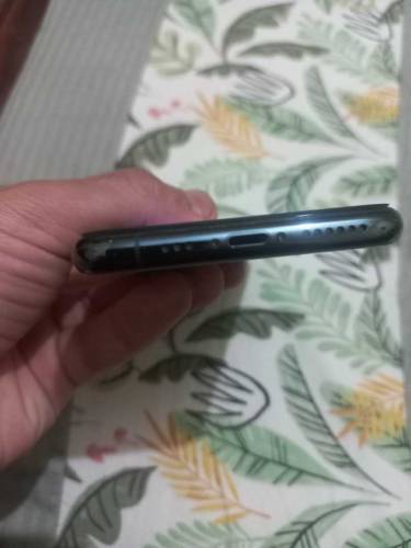 apple iphone 11pro 256 GB 83 battry buhat achi timing ha 