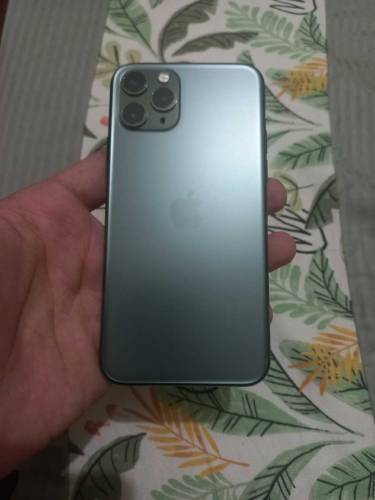 apple iphone 11pro 256 GB 83 battry buhat achi timing ha 