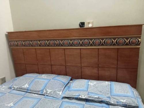WOODEN DOUBLE BED FOR SALE 