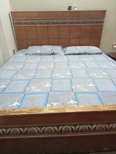 WOODEN DOUBLE BED FOR SALE 