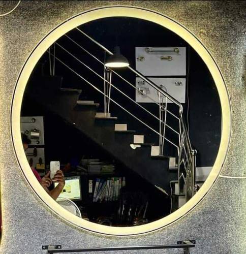 Wall mirror 