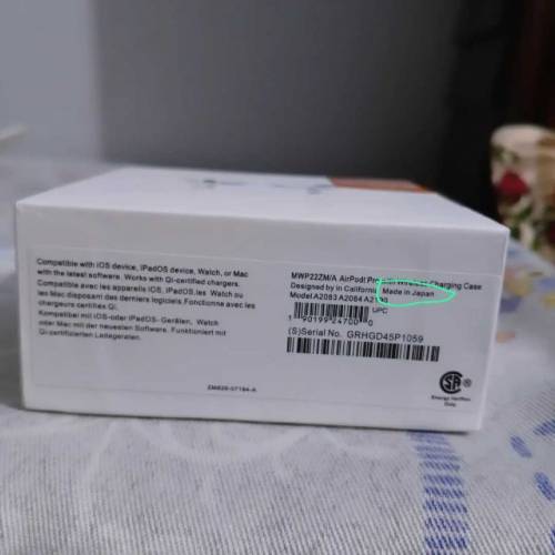 AirPods PRO AVAILABLE