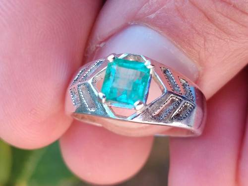 emrlad ring