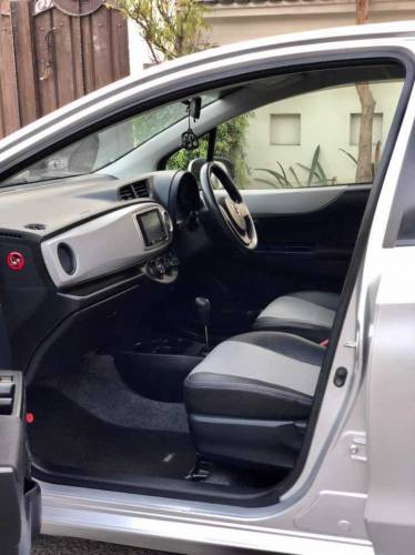 car for sale Toyota vitz 