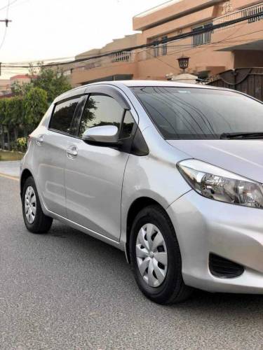 car for sale Toyota vitz 