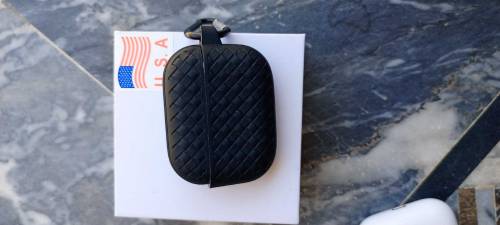 Earphons with premium silicon case 