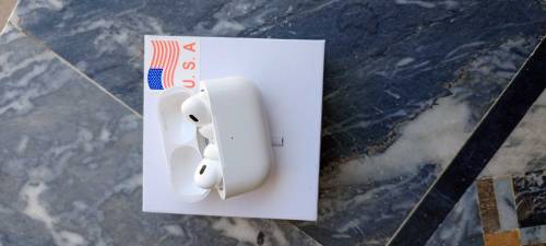 Earphons with premium silicon case 