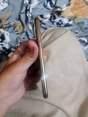 Iphone Xs non pta Only phone hy Battery service pr hy 