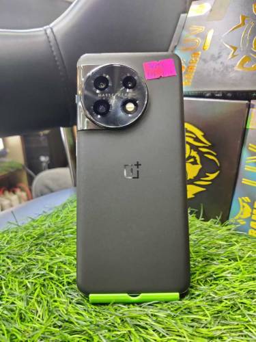 OnePlus 10, 11 and 12 available 