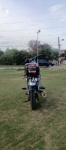 Honda 125 self start 5 gears 