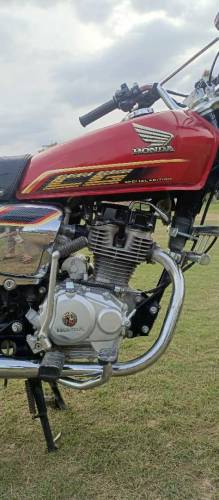 Honda 125 self start 5 gears 