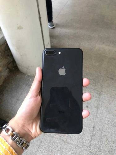 I Phone 8 Plus With Box