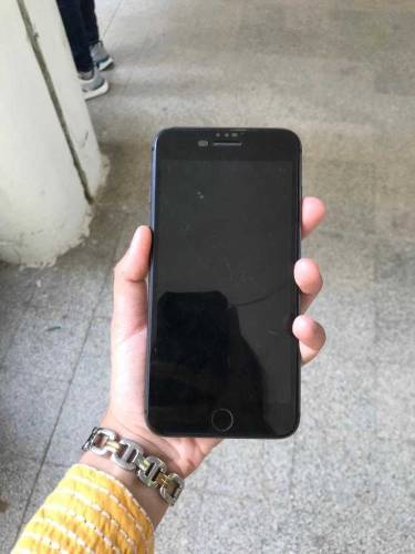 I Phone 8 Plus With Box