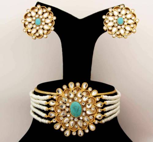 choker set