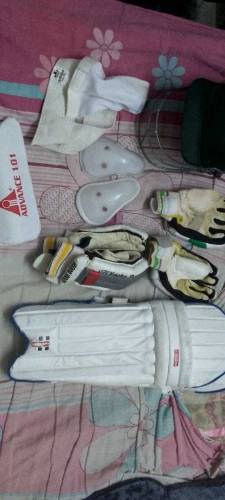 selling my cricket kit 