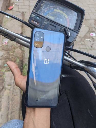 One plus Nord N10 5g 64 mp camera 10/10 condition urgent sale 
