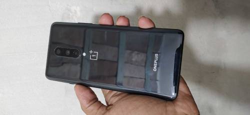 OnePlus 8 8+4gb128 dual sim PTA bas finger nahi chalti face id ok ha