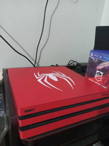 PS4 PRO 1TB