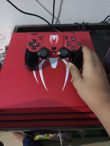 PS4 PRO 1TB