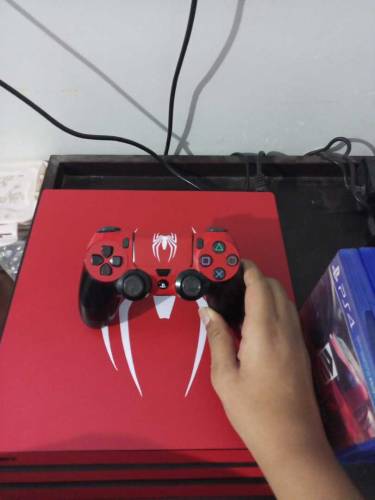 PS4 PRO 1TB