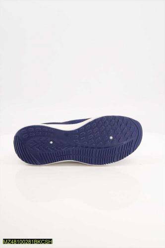 •  Brand: Black Camel