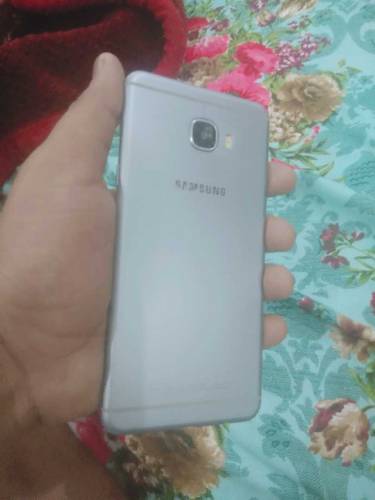 Samsung Galaxy C7